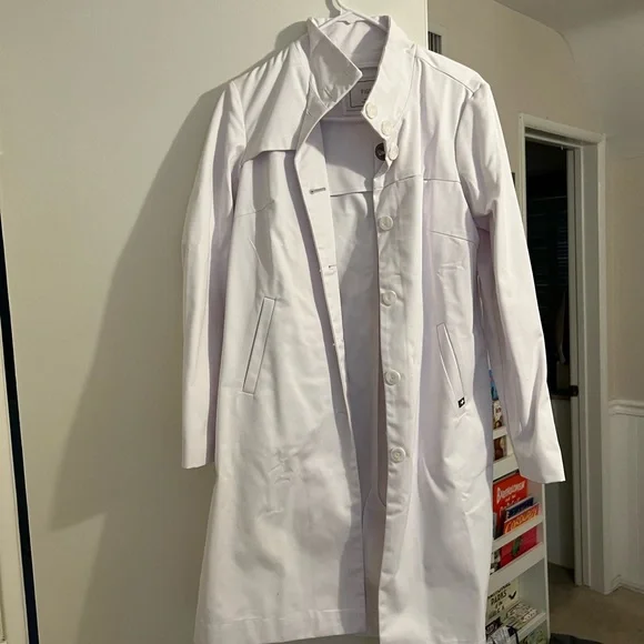 SOLD 🎉 Figs Montero Women’s The Trench Lab Coat NWT - Picture 3 of 5